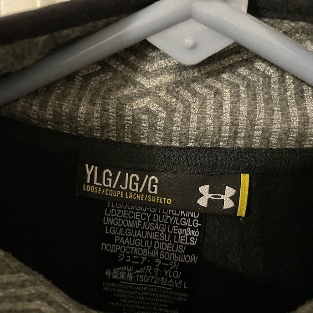 Under Armour 1/4 zip pullover - Picture 4 of 4